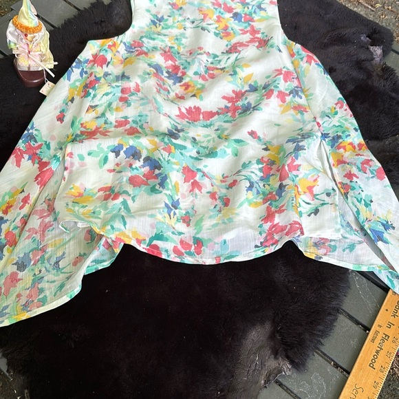 NWT Ninety Clothing Co Sleeveless Floral Blouse Asymmetrical Hem Lining S - Picture 4 of 16